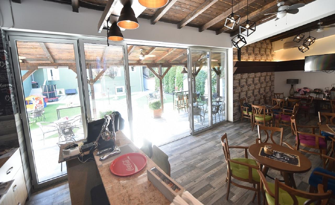 Villa Nina Hotel & Lounge Bar 스코페 외부 사진