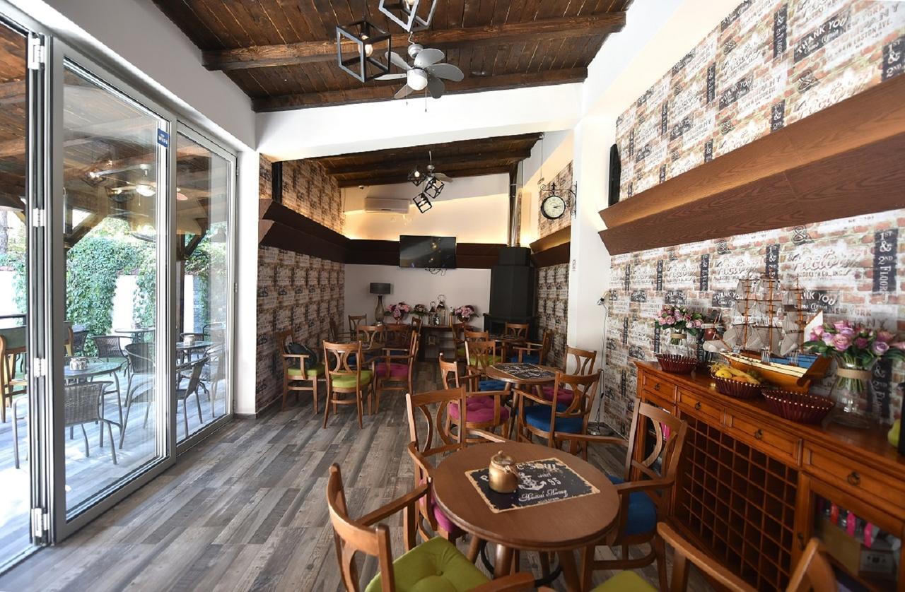Villa Nina Hotel & Lounge Bar 스코페 외부 사진
