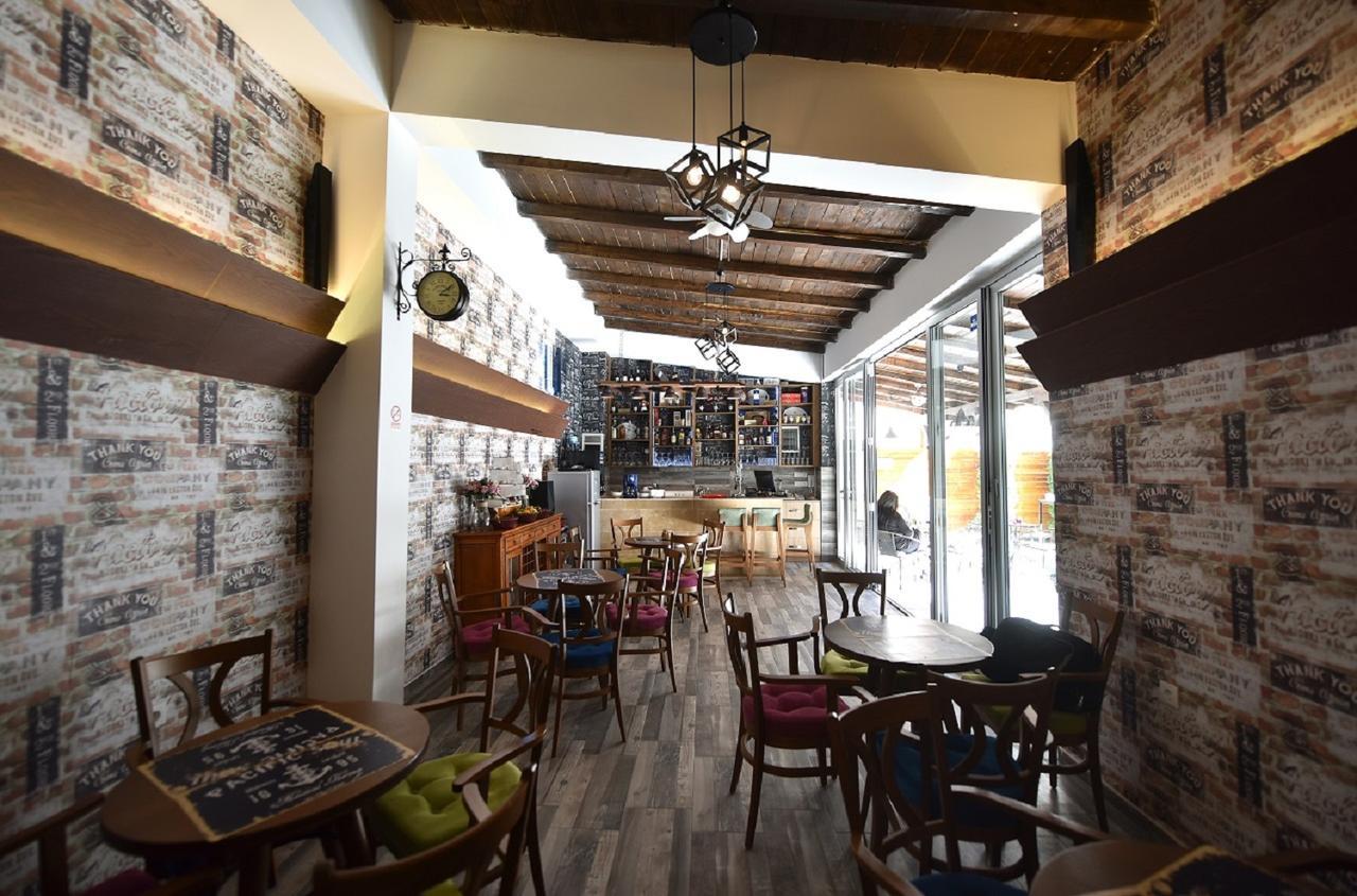 Villa Nina Hotel & Lounge Bar 스코페 외부 사진