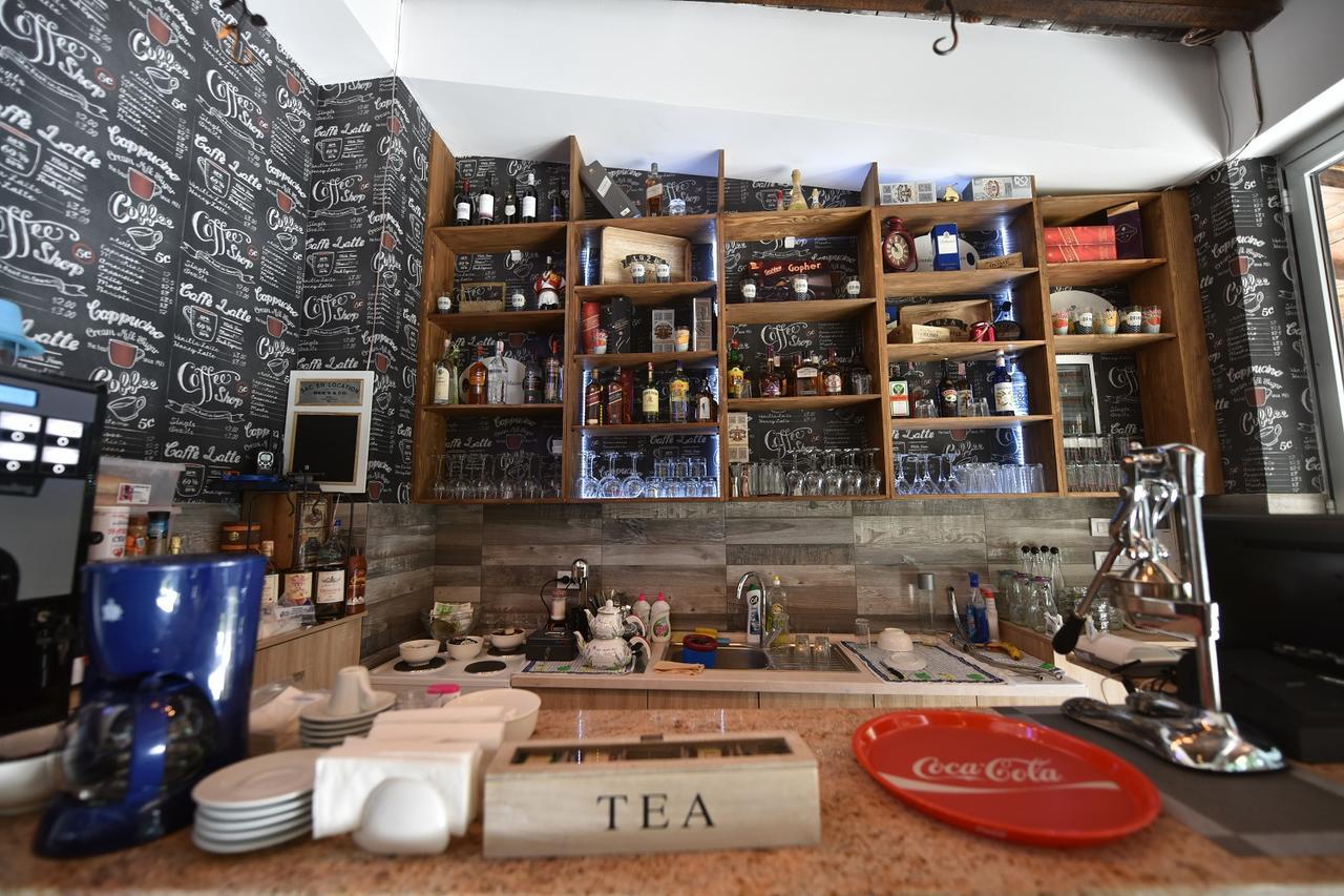 Villa Nina Hotel & Lounge Bar 스코페 외부 사진